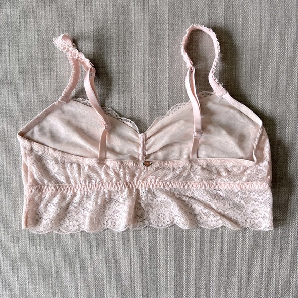 VS Pink - Soft pink stretch lace bralette - Picture 3 of 4